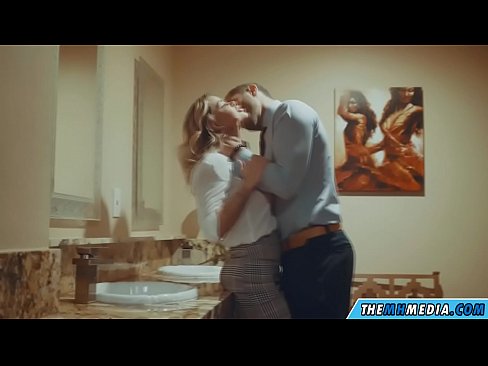 ❤️ Wenn eine vollbusige Blondine dich in einer öffentlichen Toilette verführt ❤❌ Super porn bei uns de.shufflesex-com.ru ☑